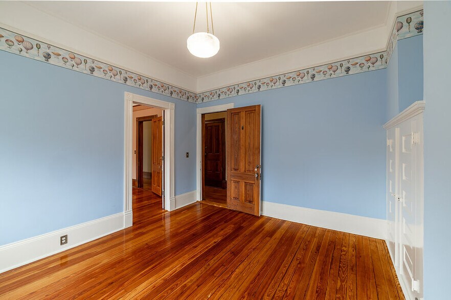 More Photos Of 892 Prince Ave, Athens Medical For Lease