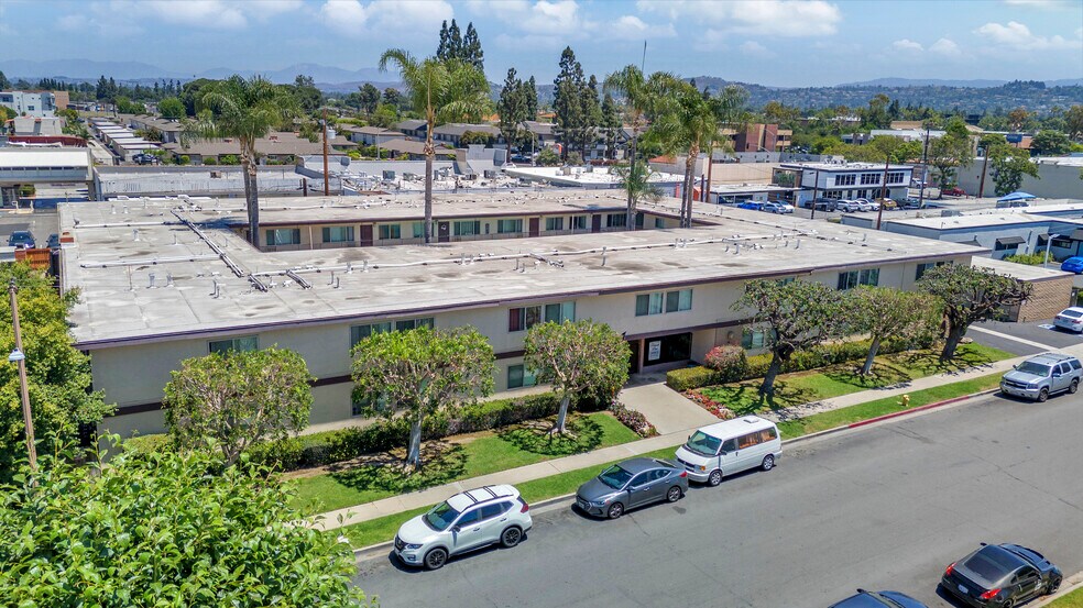 More Photos Of 415 E 2nd St, Tustin Apartments For Sale