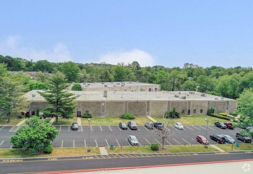 More Photos Of 920 State Route 33, Freehold Unknown For Lease