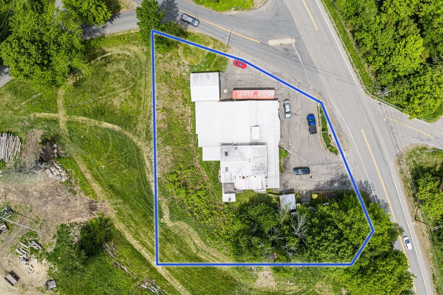 More Photos Of 51 Goshen Rd, Williamsburg Storefront For Sale