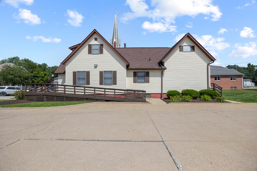 More Photos Of 18 E Main St, Seville Medical For Sale
