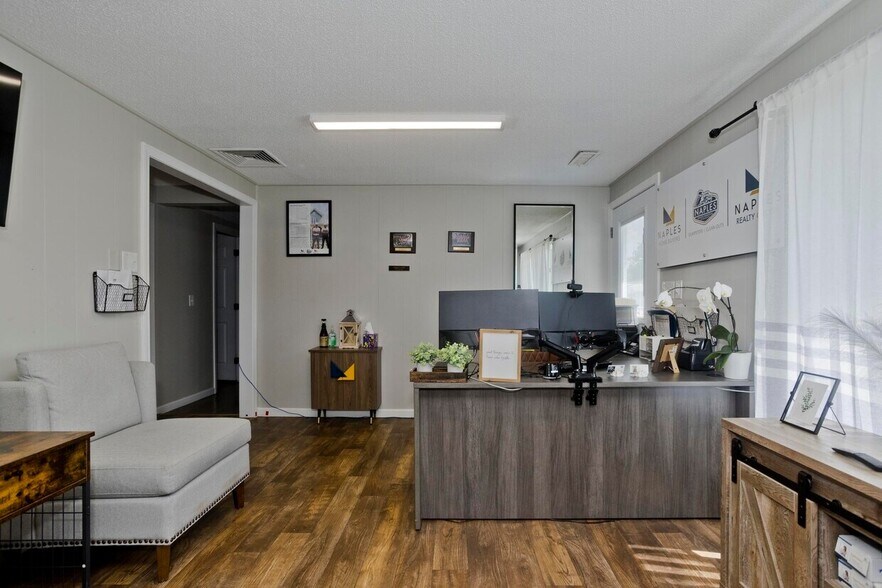 More Photos Of 660 Springfield St, Feeding Hills Office For Sale