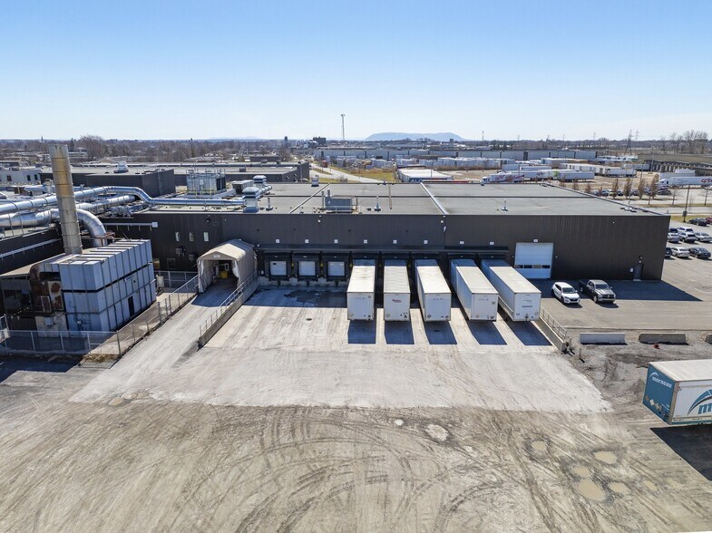 More Photos Of 2700 Boul Casavant O, Saint-Hyacinthe Warehouse For Sale