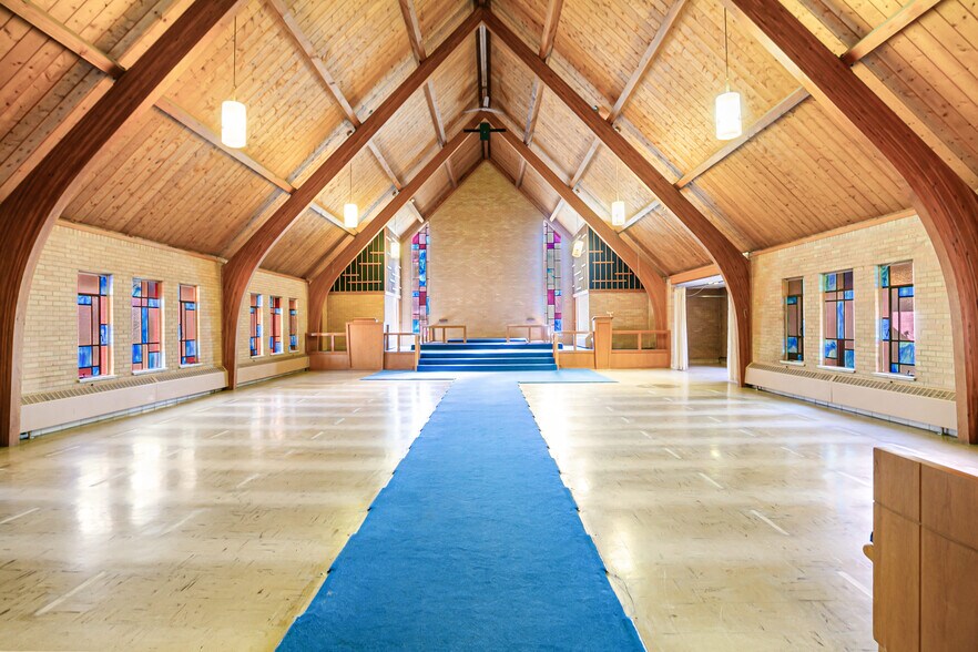 More Photos Of 3955-3995 N Irving St, Denver Religious Facility For Lease