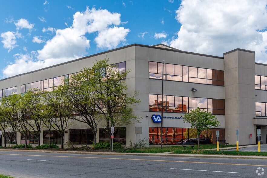 More Photos Of 620 W Erie Blvd, Syracuse Medical For Sale