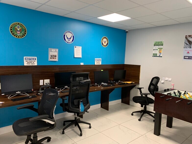 More Photos Of 201 SE 2nd St, Fort Lauderdale Office For Sale