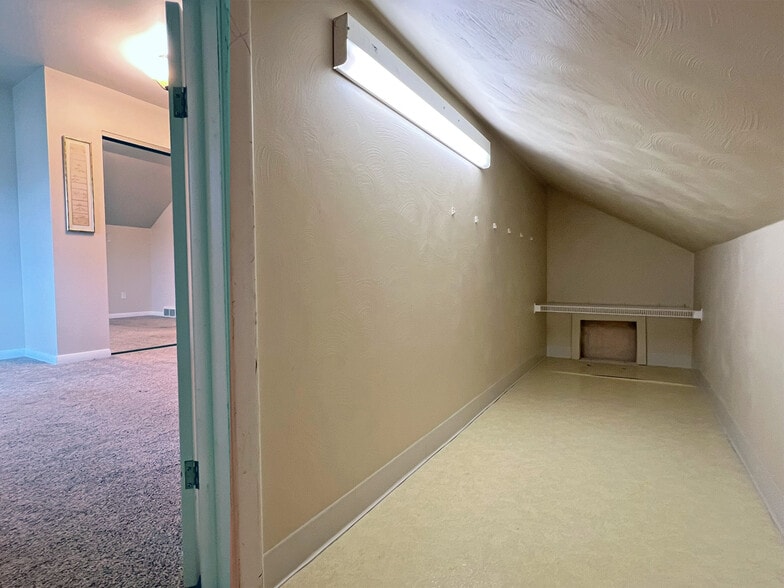 More Photos Of 3567 W 26th St, Erie Freestanding For Sale