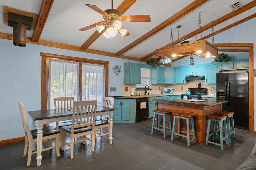 More Photos Of 8301 Congress St, Port Richey Flex For Sale