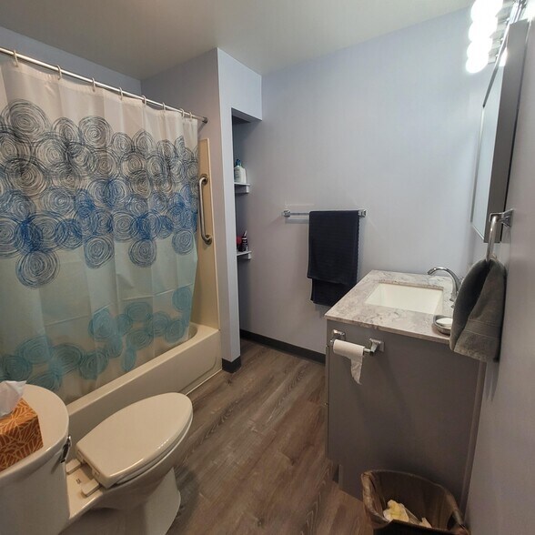 More Photos Of 1369 Ballaine Rd, Fairbanks Office For Sale
