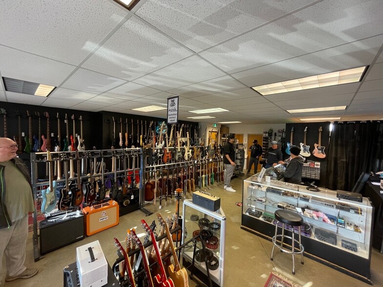 More Photos Of 15330 123 Av NW, Edmonton Warehouse For Sale