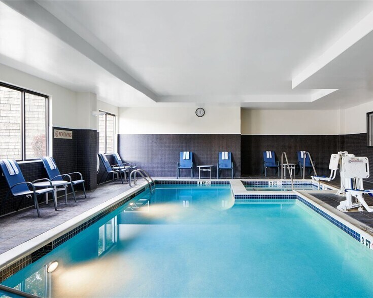 More Photos Of 450 Friendship Rd, Harrisburg Hotel For Sale