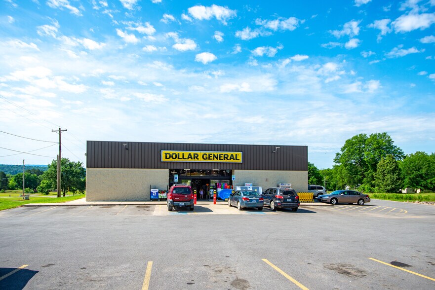 More Photos Of 46 E Priddy St, Magazine Freestanding For Sale