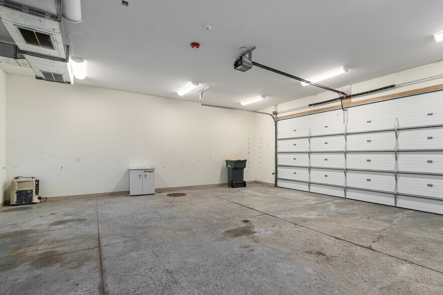 More Photos Of 1725 S Park St, Kalamazoo Medical For Sale