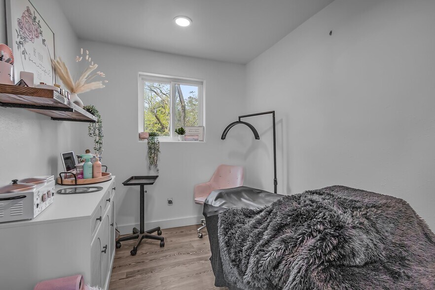 More Photos Of 108 Centre S st, Rainier General Retail For Sale