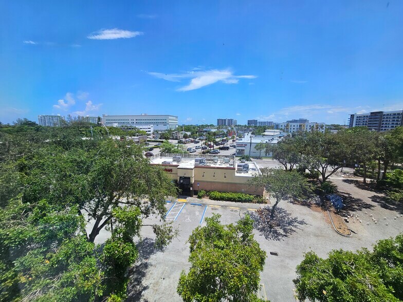 More Photos Of 12550 Biscayne Blvd, North Miami Medical For Sale