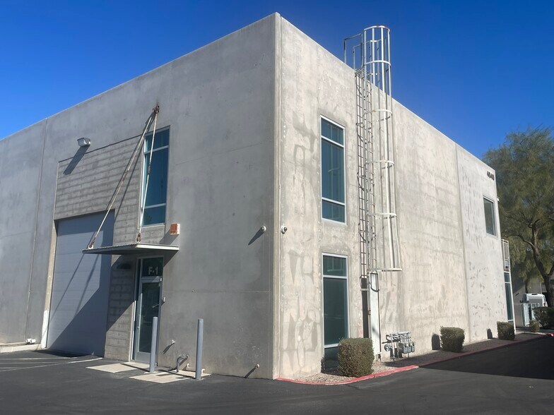 More Photos Of 4040 E Post Rd, Las Vegas Showroom For Sale
