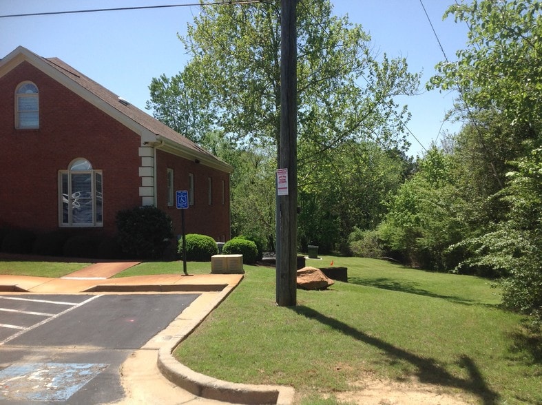 More Photos Of 997 Commerce Dr SW, Conyers Medical For Lease