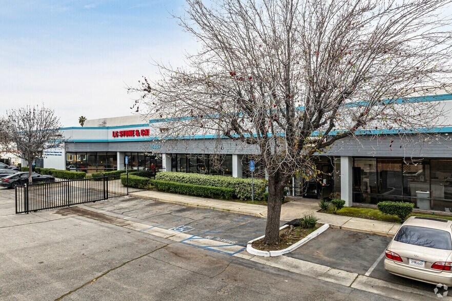 More Photos Of 5407 Holt Blvd, Montclair Warehouse For Sale