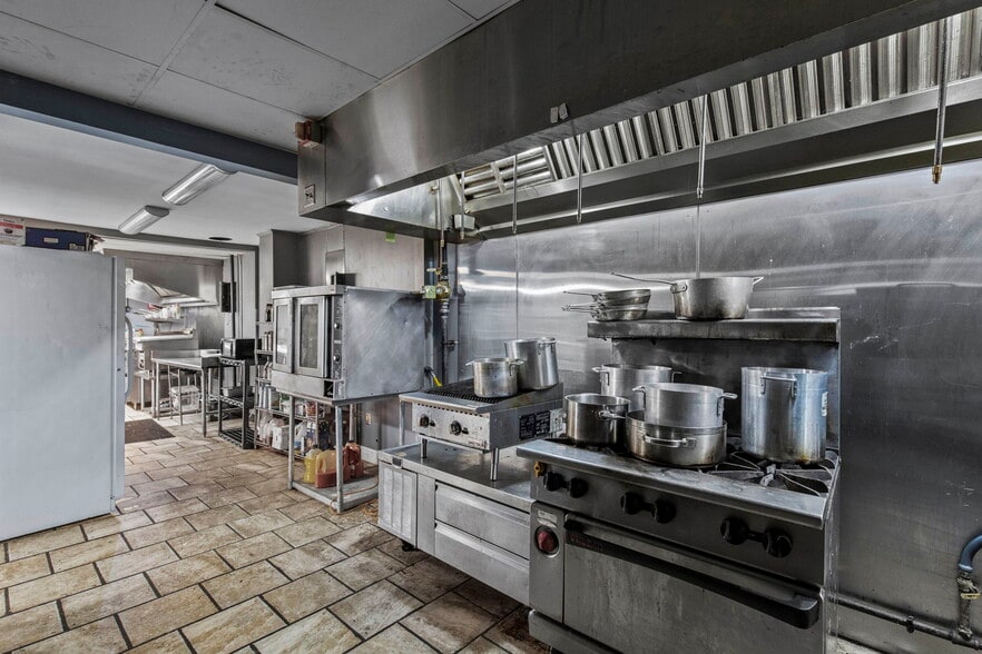 More Photos Of 110 E South St, Jackson Bar For Sale