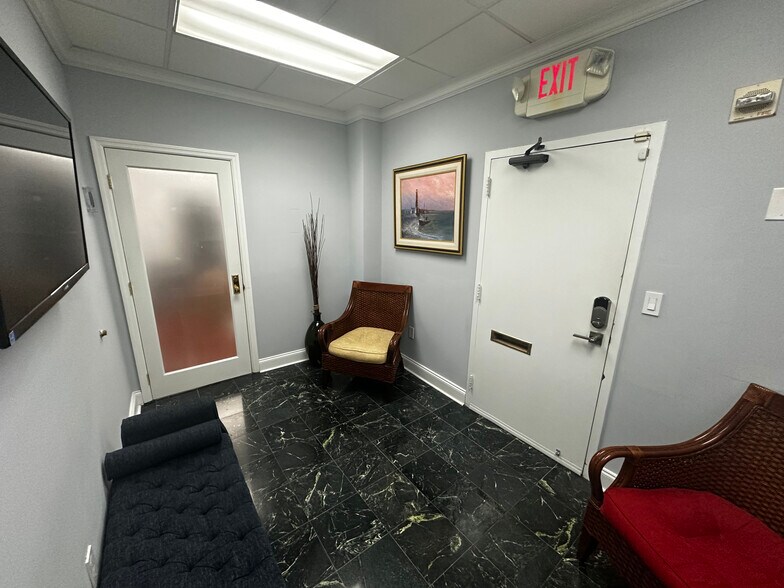 More Photos Of 3800 S Ocean Dr, Hollywood Office For Sale