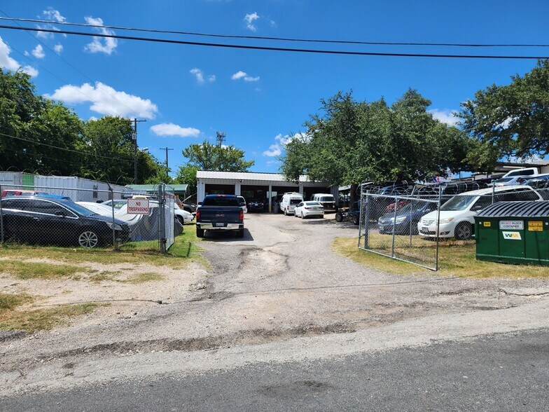 More Photos Of 5401 S Congress Ave, Austin Auto Dealership For Sale