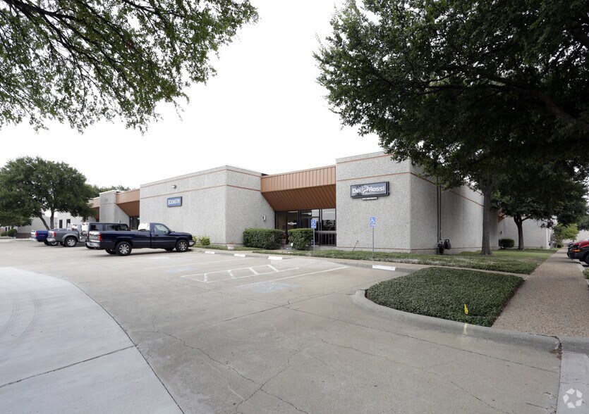 More Photos Of 1110 Collins Blvd E, Richardson Light Manufacturing For Lease