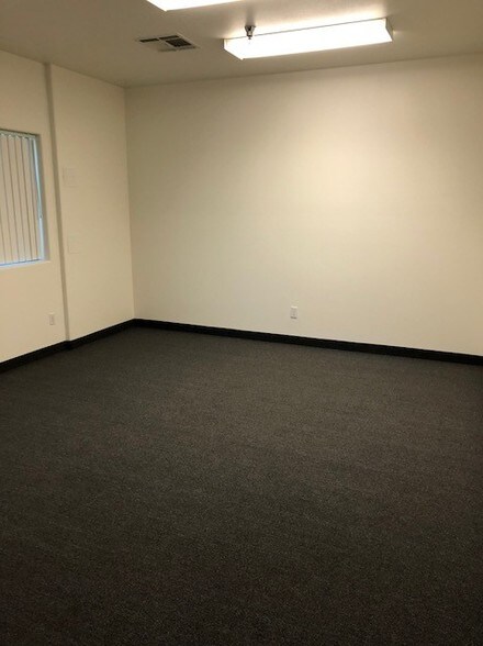 More Photos Of 6038 Topaz St, Las Vegas Warehouse For Lease