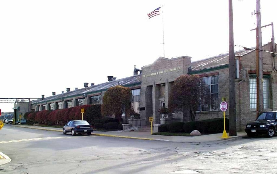 Primary Photo Of 5655 W Fillmore St, Chicago Warehouse For Sale