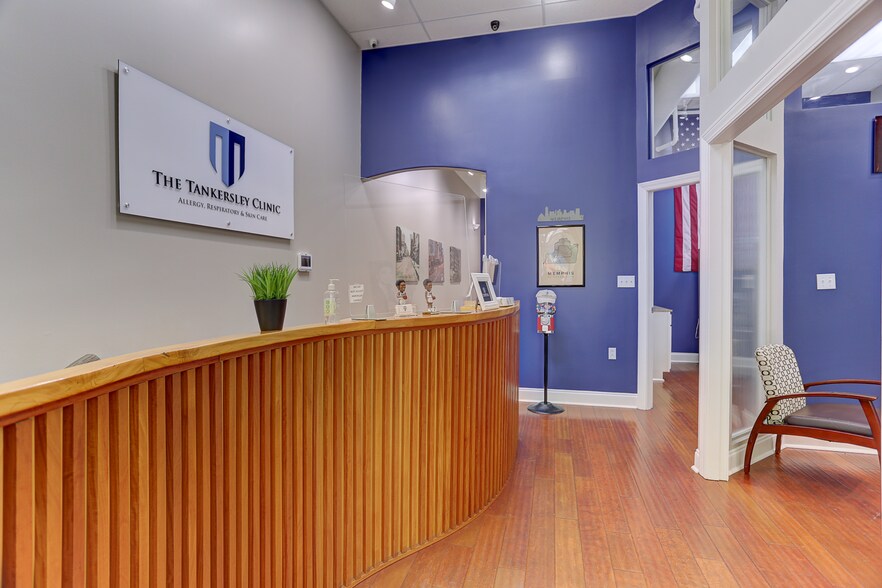 More Photos Of 95 S Main St, Memphis Storefront Retail Office For Lease