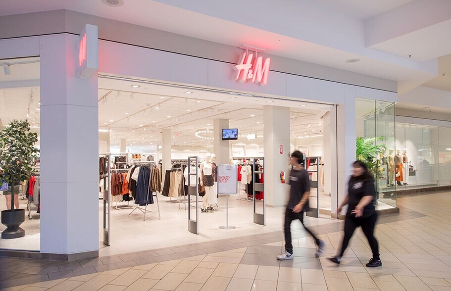 More Photos Of 6600 Menaul Blvd NE, Albuquerque Unknown For Lease