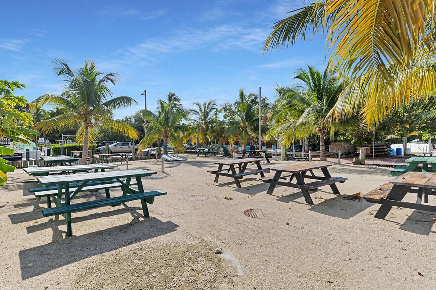 More Photos Of 90311 Old Hwy, Tavernier General Retail For Sale