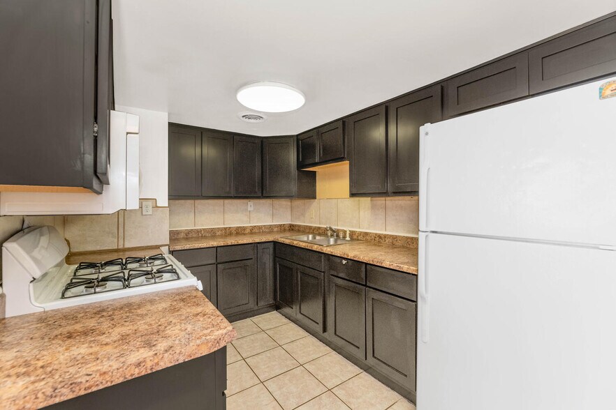 More Photos Of 8916 N 11th St, Phoenix Apartments For Sale