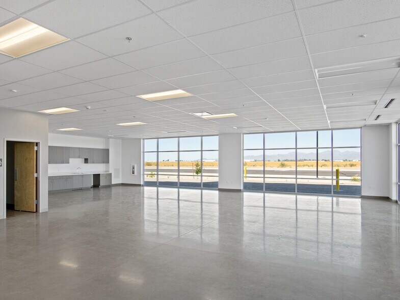More Photos Of 9755 N El Mirage Rd, El Mirage Distribution For Sale