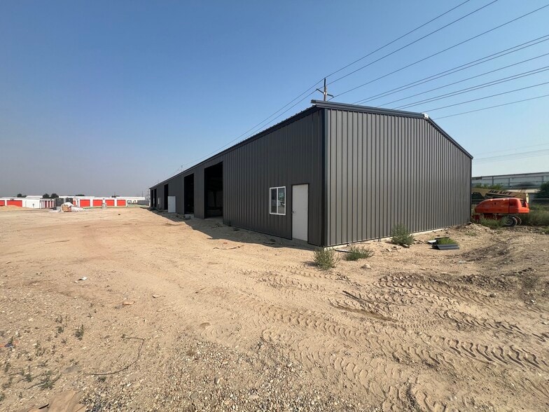 More Photos Of 3028 Landon Ln, Nampa Warehouse For Lease