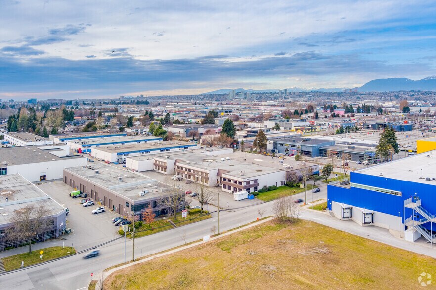 More Photos Of 3531 Jacombs Rd, Richmond Flex For Lease