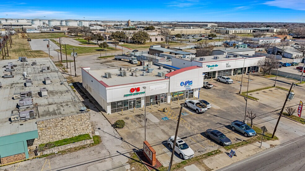 Primary Photo Of 2705 NE 28th St, Fort Worth Storefront For Sale