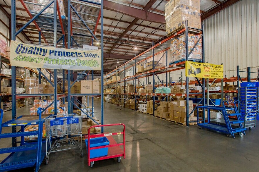 More Photos Of 7150 Exchequer Dr, Baton Rouge Warehouse For Lease