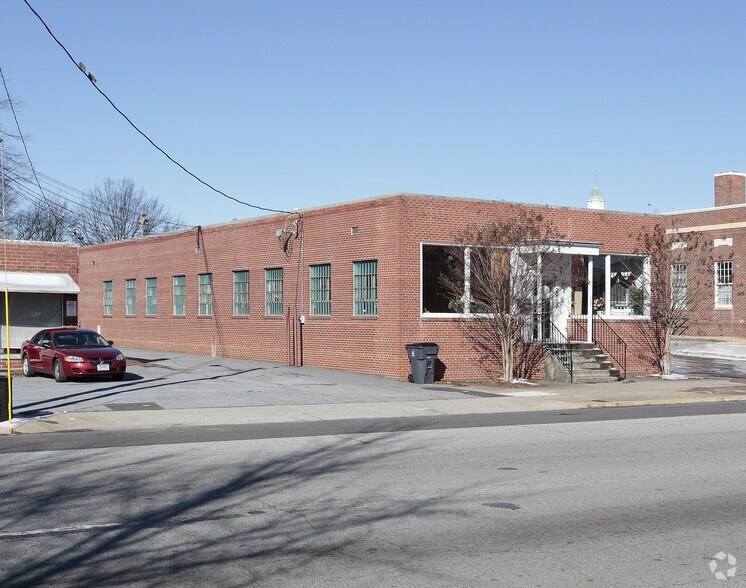 More Photos Of 2857 Main St, East Point Office For Lease