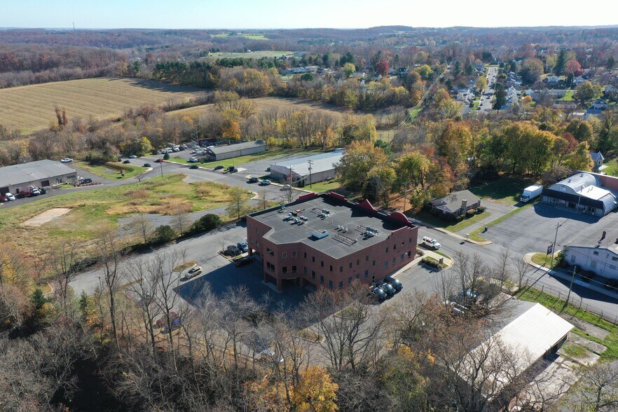 More Photos Of 205 Center St, Mount Airy Medical For Lease