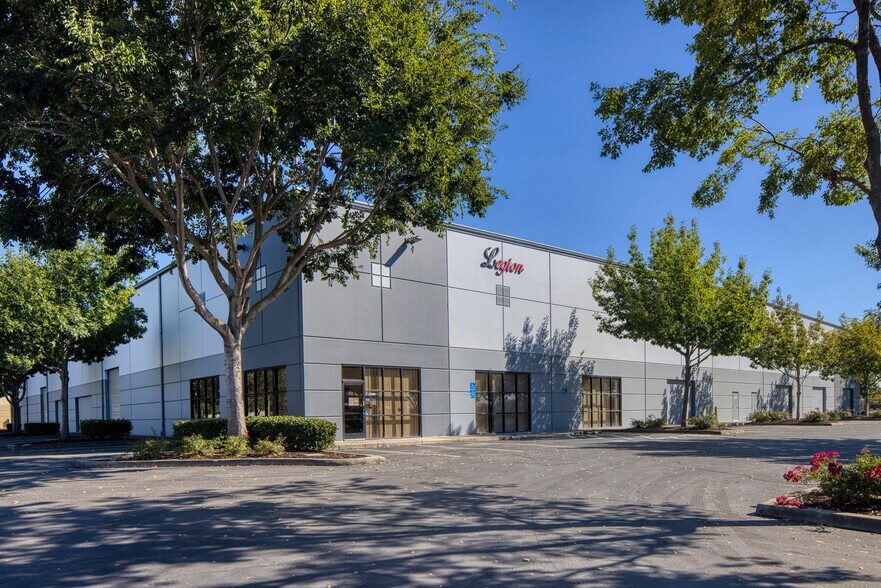More Photos Of 6301 Florin Perkins Rd, Sacramento Warehouse For Lease