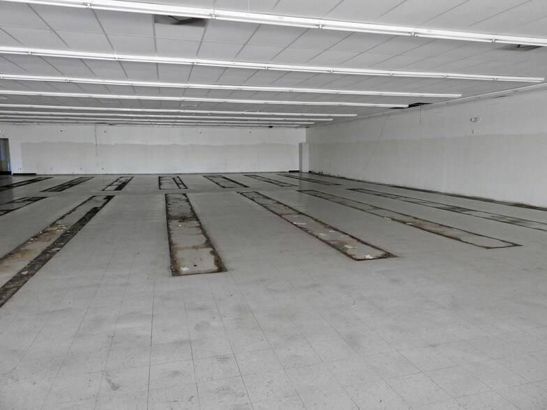 More Photos Of 3800 S Zapata Hwy, Laredo Freestanding For Lease