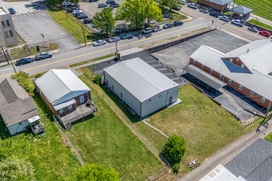 More Photos Of 967 Wray St, Knoxville Office For Sale