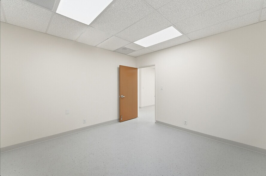 More Photos Of 6006 N El Dorado St, Stockton Office For Sale
