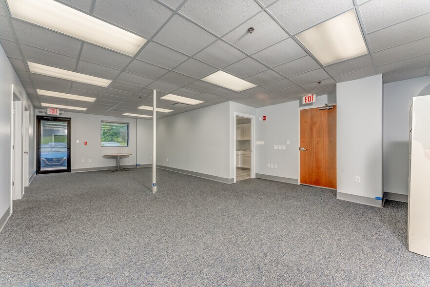 More Photos Of 1311-1319 Pineview Dr, Morgantown Medical For Sale