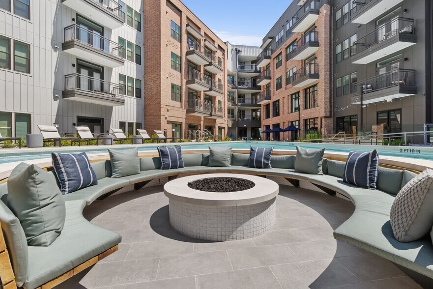 More Photos Of 760 Airport Blvd, Austin Apartments For Lease