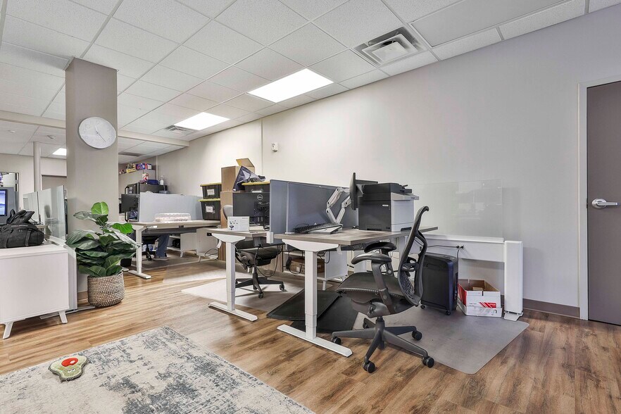 More Photos Of 1039 Sullivan Rd, Newnan Office For Lease