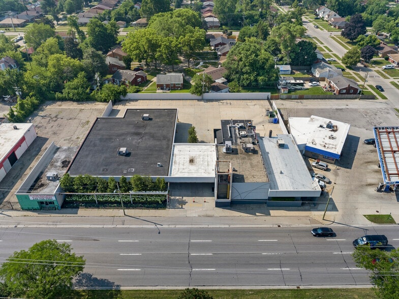 More Photos Of 21413 W 8 Mile Rd, Detroit Sports And Entertainment For Sale