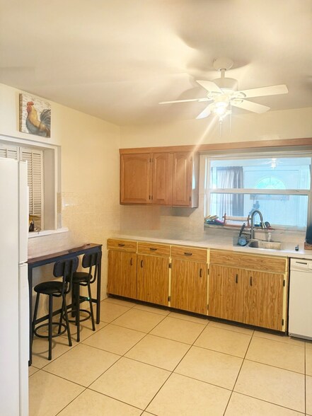 More Photos Of 18133 US Highway 41, Spring Hill Office Residential For Sale