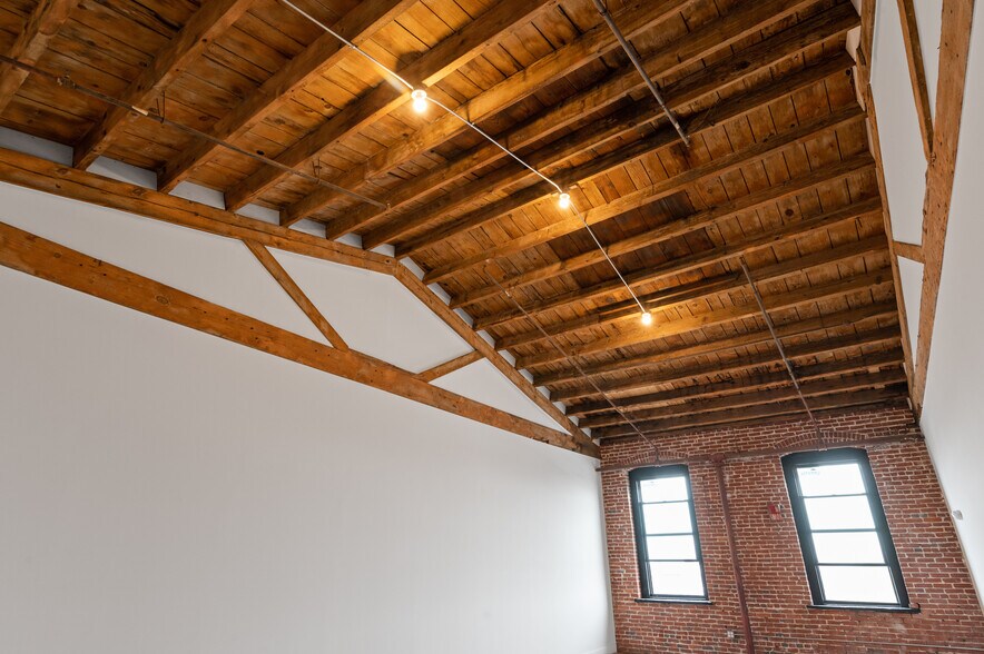 More Photos Of 2722 N Hancock St, Philadelphia Loft Creative Space For Lease