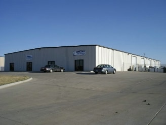 More Photos Of 231 SE 53rd St, Topeka Warehouse For Lease